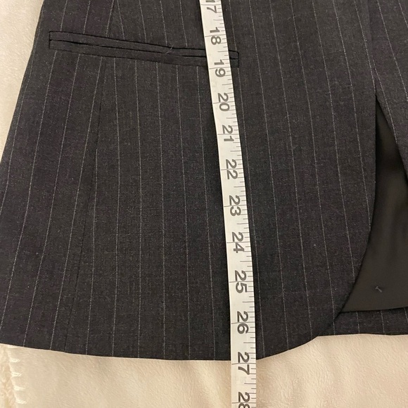 Theory Stretch Wool Metallic Pinstripe Blazer/ Career Gray Silver/Size 10 - Picture 9 of 10